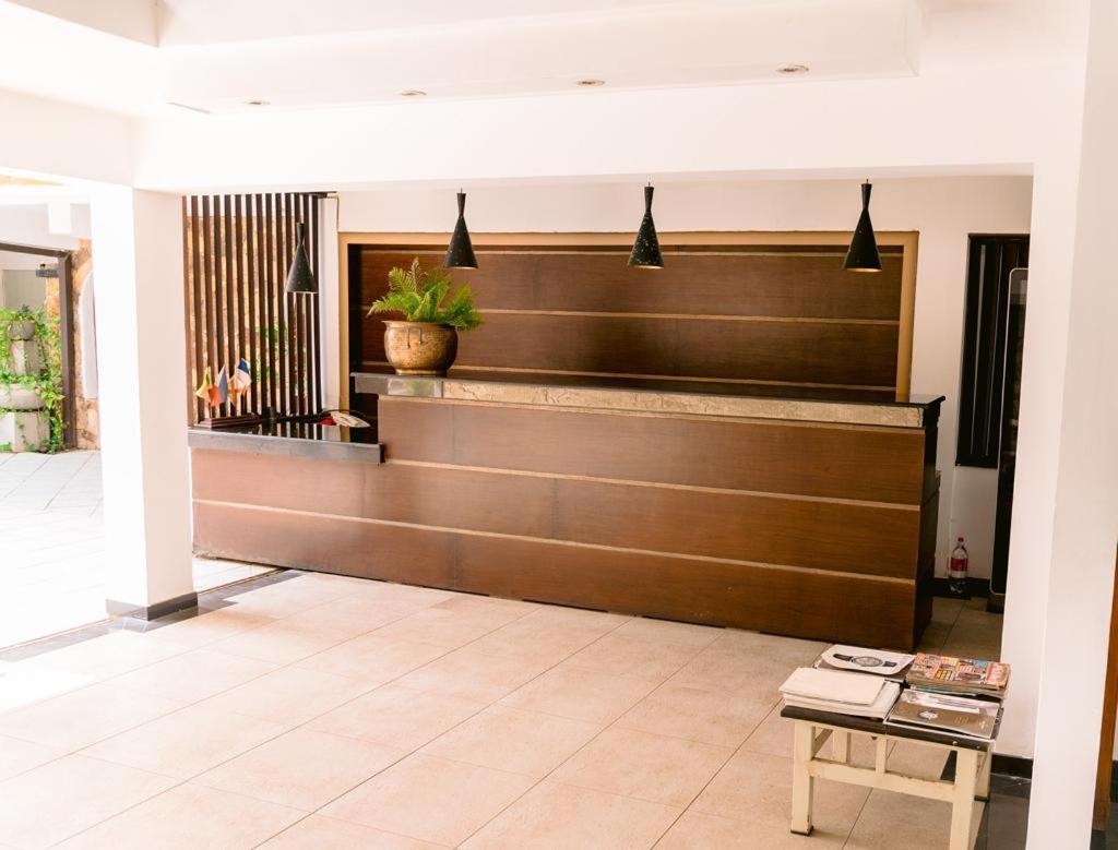 Romantic Garden Hotel ネゴンボ エクステリア 写真