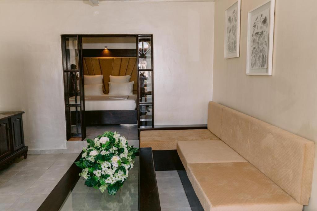 Romantic Garden Hotel ネゴンボ エクステリア 写真